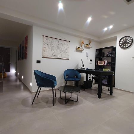 Don Turi - Charming Room Giardini-Naxos Buitenkant foto