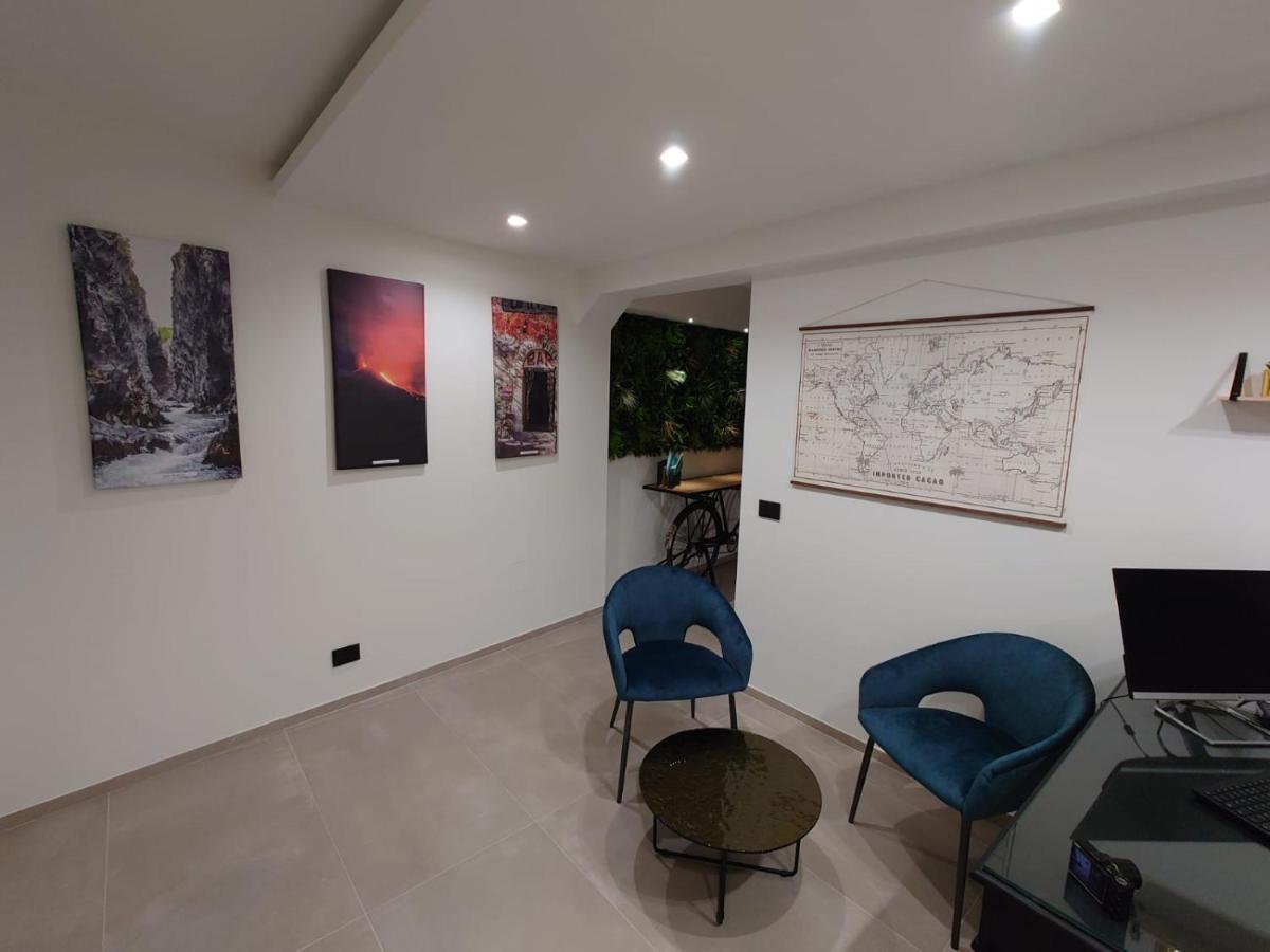 Don Turi - Charming Room Giardini-Naxos Buitenkant foto