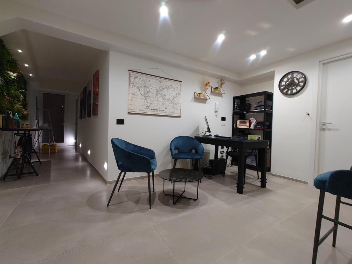 Don Turi - Charming Room Giardini-Naxos Buitenkant foto