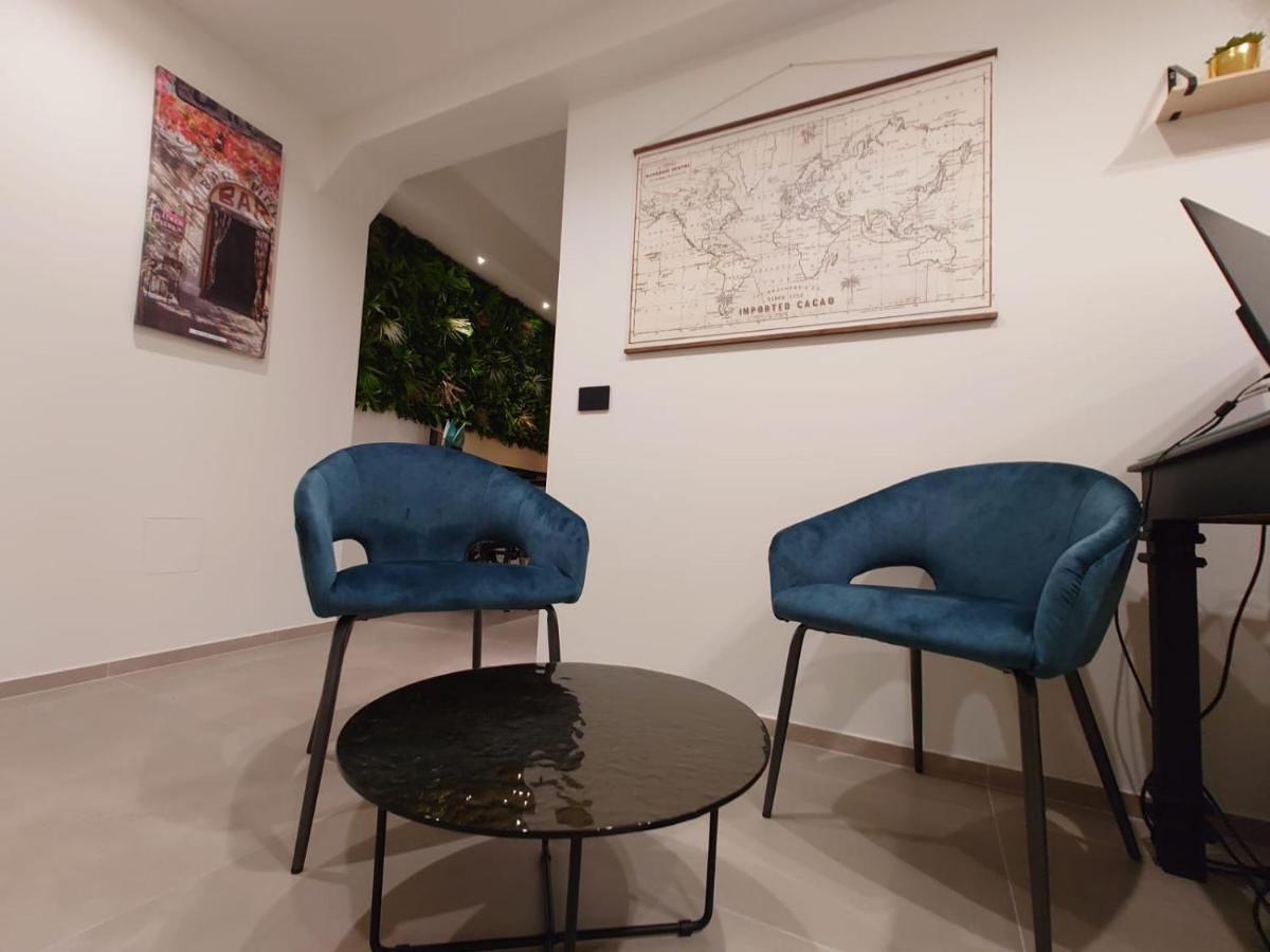 Don Turi - Charming Room Giardini-Naxos Buitenkant foto